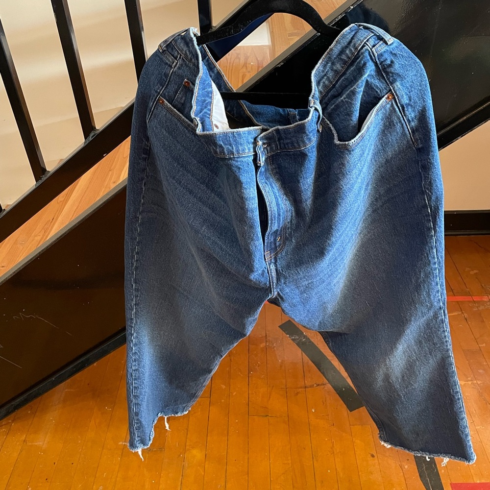 ABERCROMBIE ULTRA HIGH RISE 90’s STRAIGHT JEAN size 36 reg